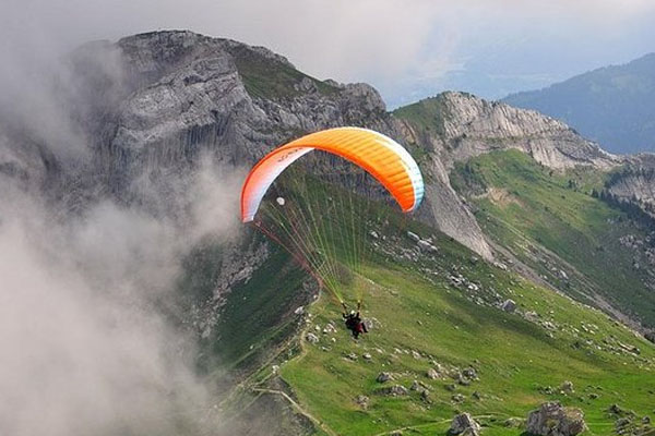 Paragliding